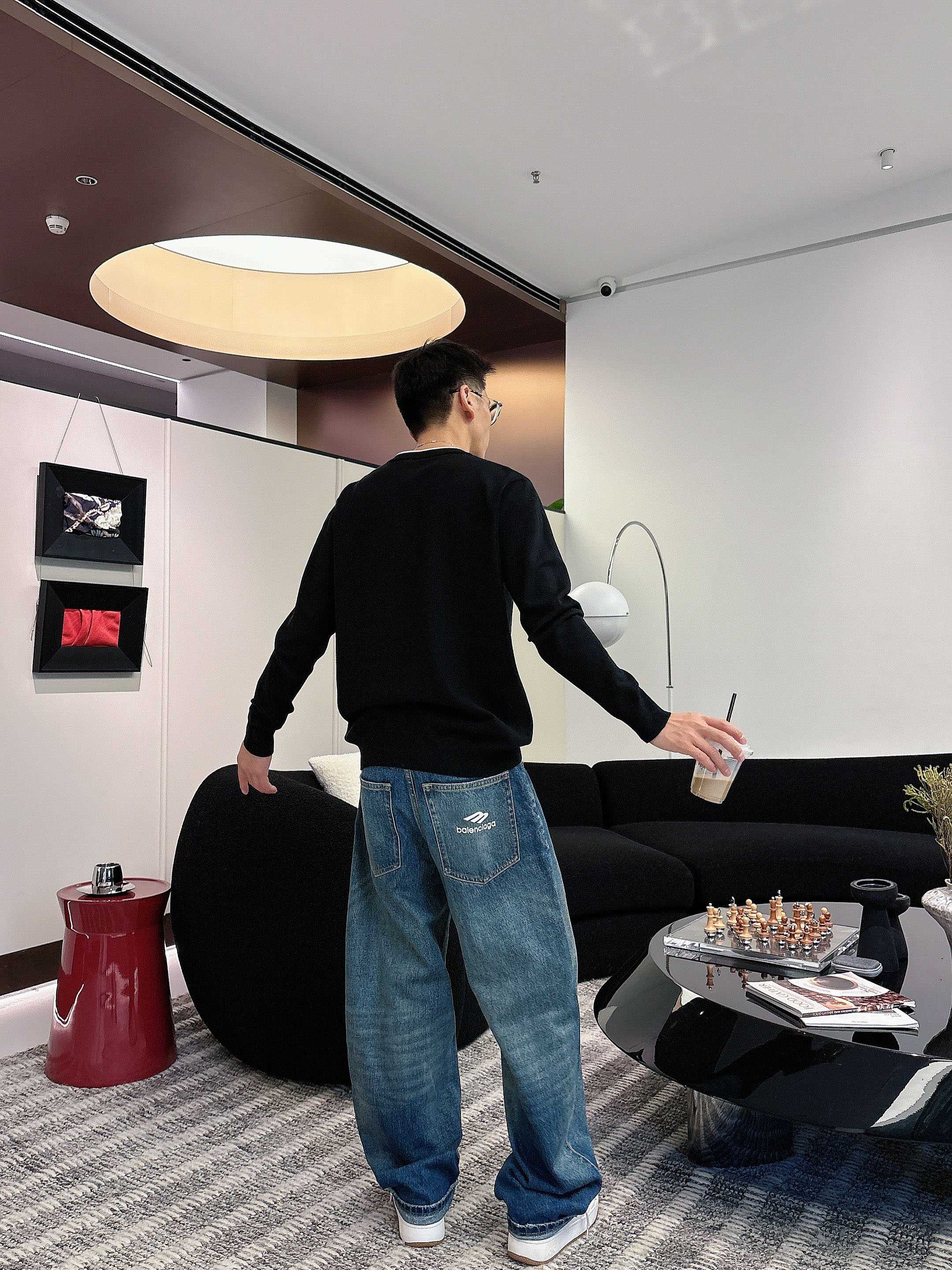 · 罗意威loewe 2025官网秋冬季最新款圆领毛衣，专柜同步在售爆款！特供羊毛混纺面料.手感舒适.可