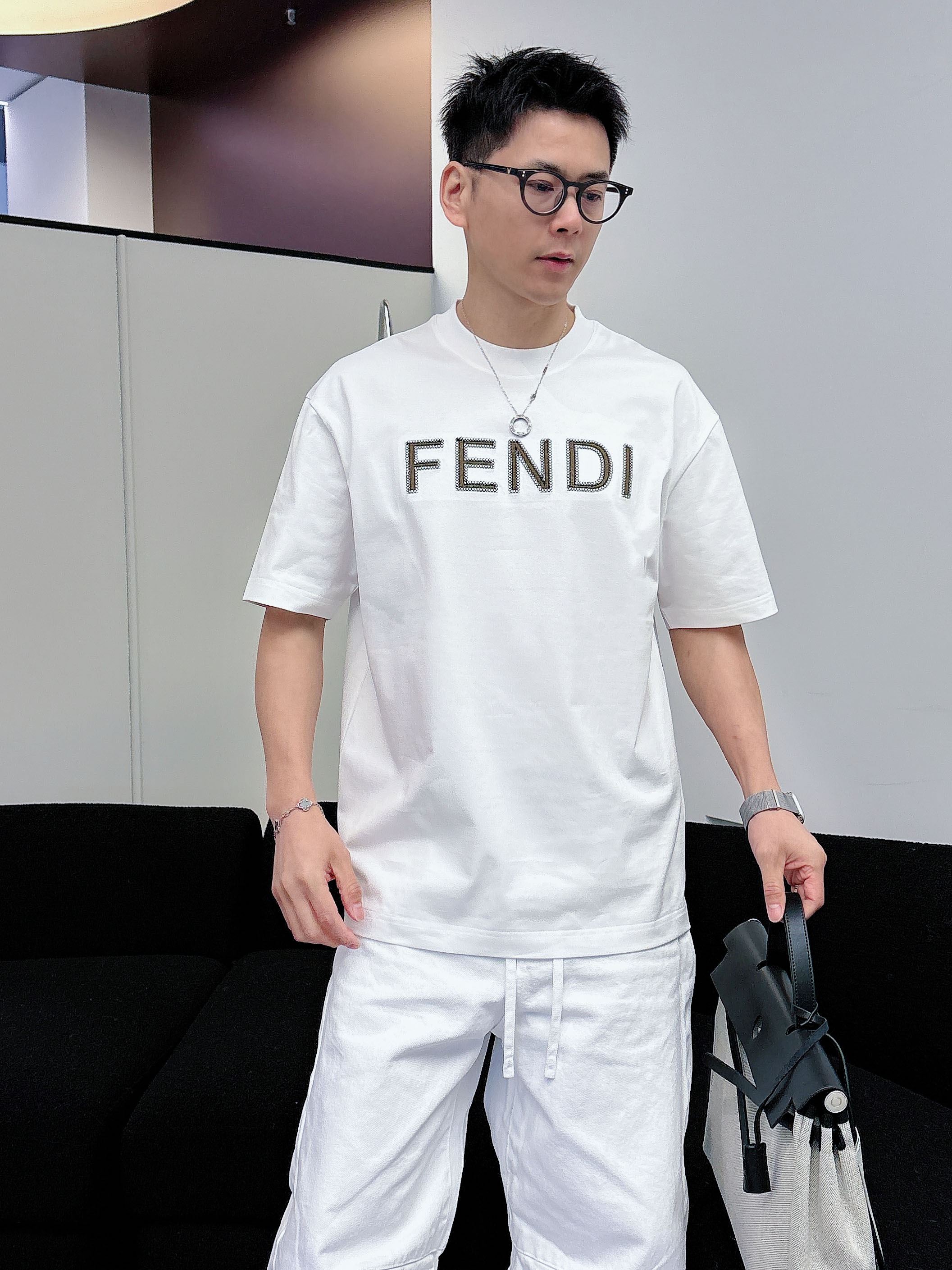 Fendi men 2026 New New T ！ logo . . . . . ！ ！ — photo 7