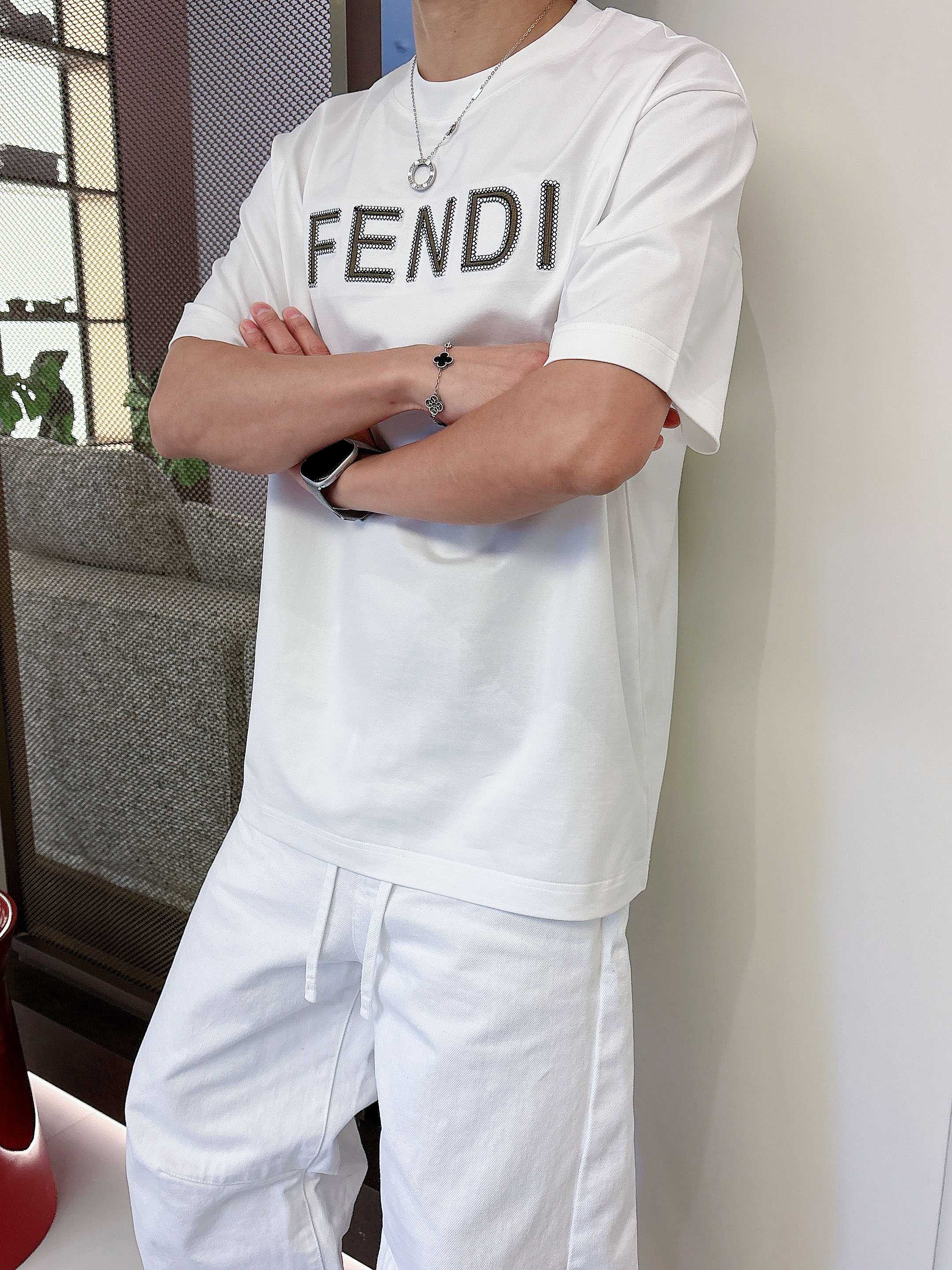 Fendi men 2026 New New T ！ logo . . . . . ！ ！ — photo 9