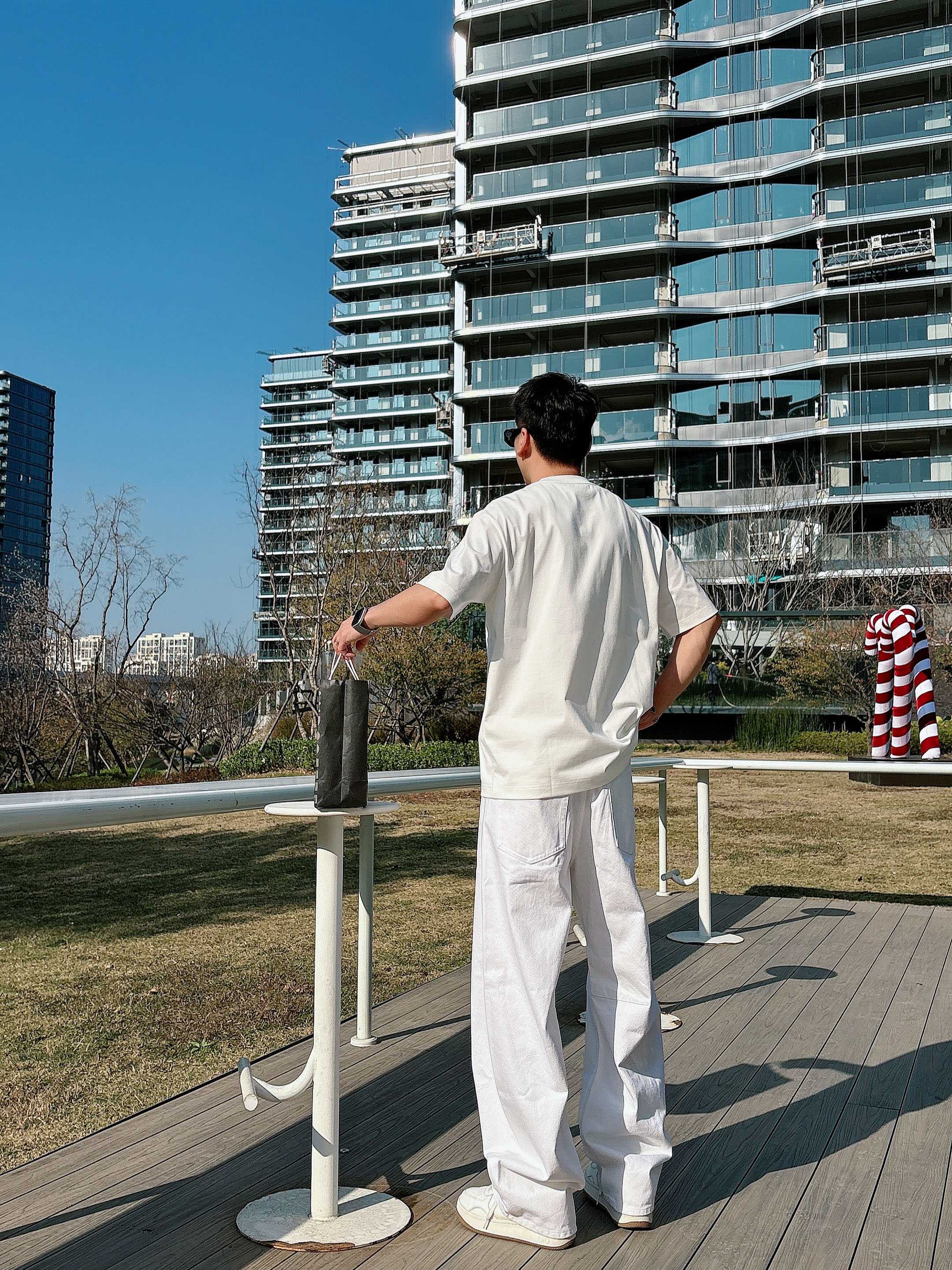 爱马仕#hermes 2026春夏新款首发专柜最新款短袖圆领T恤 高端订制 设计前卫时尚！品牌logo重