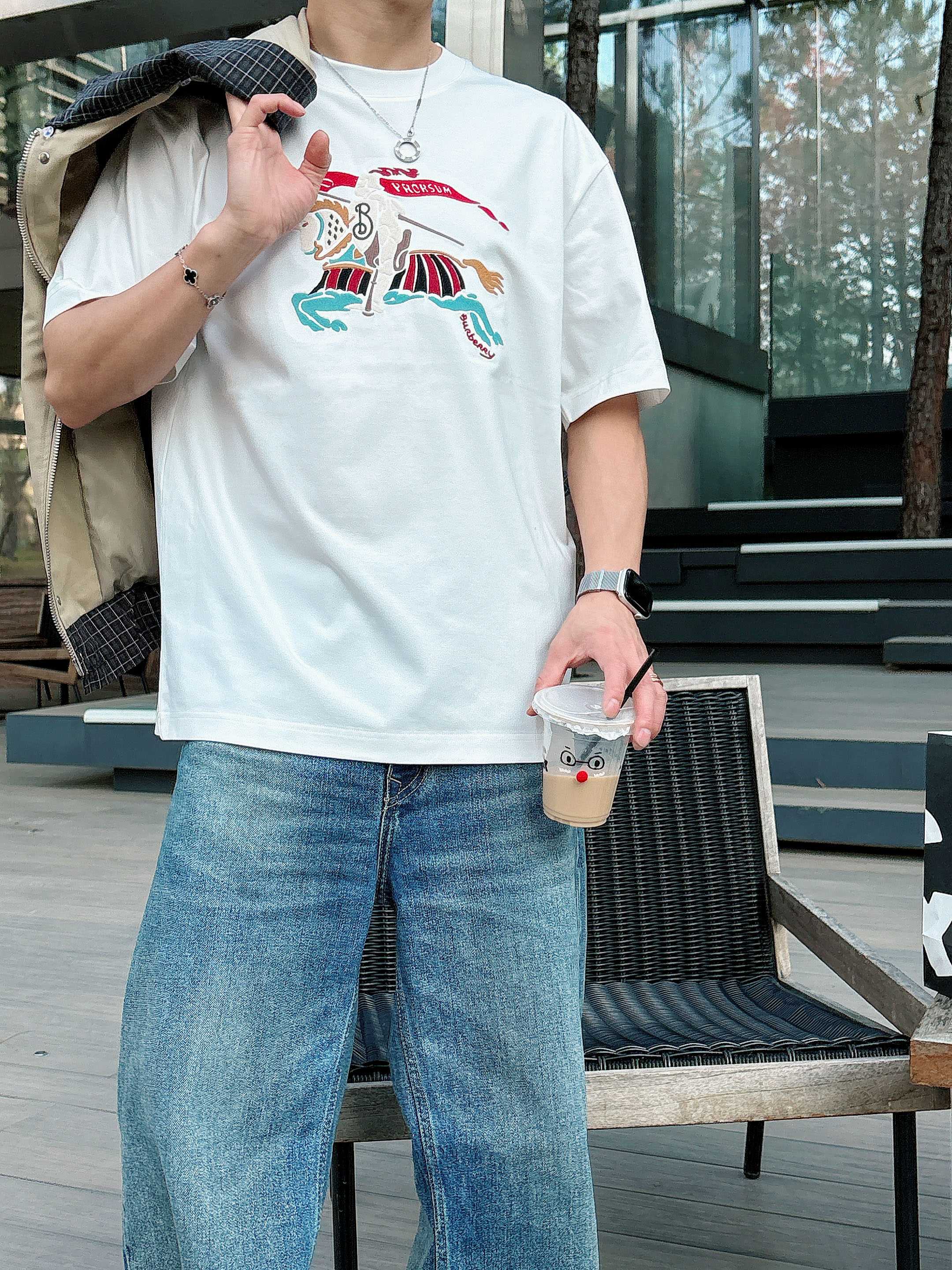 巴宝莉#BUR 2026春夏新款首发专柜最新款短袖圆领T恤 高端订制 设计前卫时尚！品牌logo重工艺设