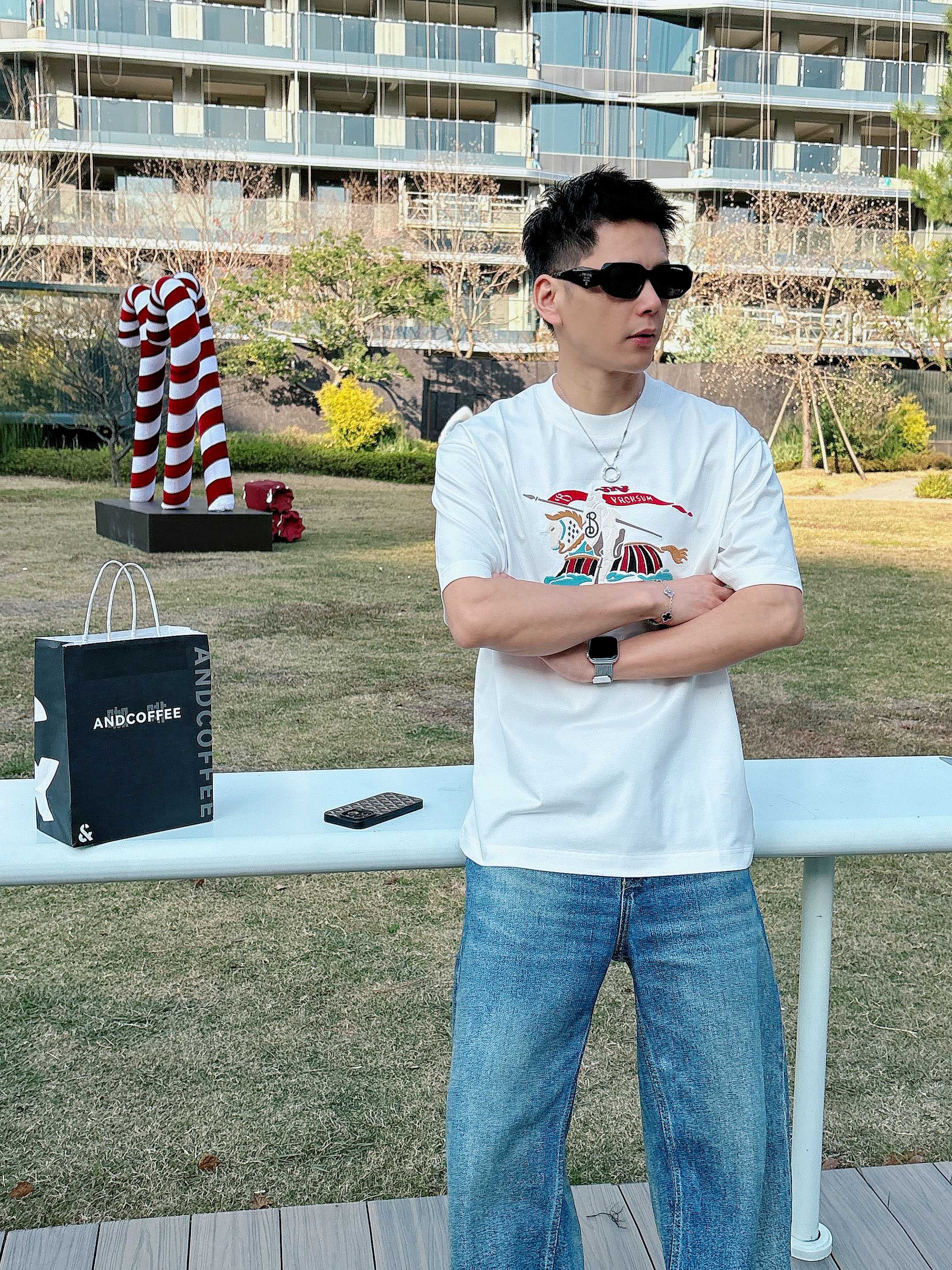 巴宝莉#BUR 2026春夏新款首发专柜最新款短袖圆领T恤 高端订制 设计前卫时尚！品牌logo重工艺设