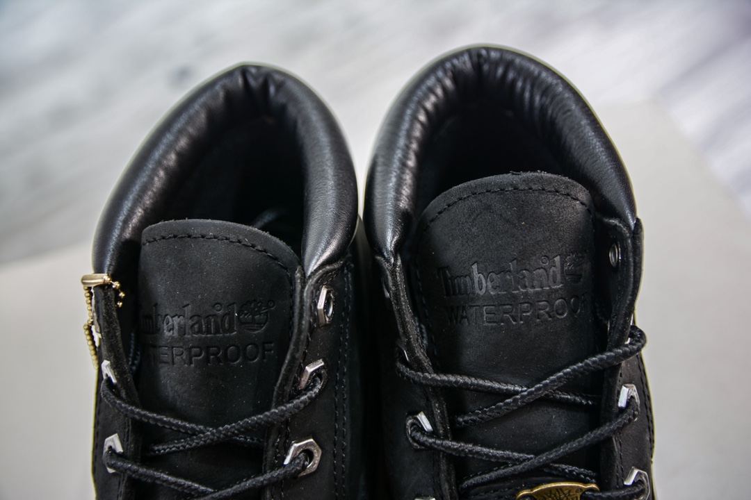 New arrival Timberland Timberland classic black mid-top 023399