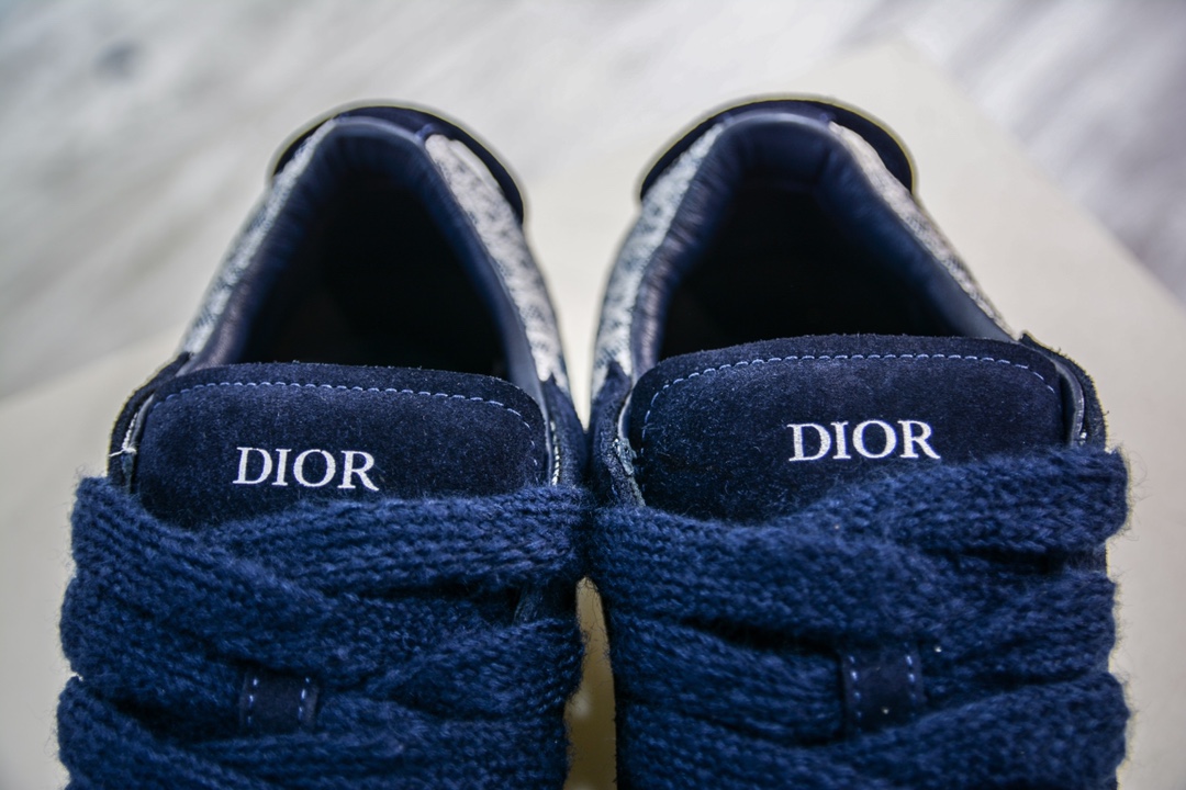 Dior's new super popular sneakers for street men are now available at the counters