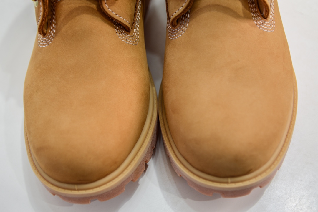 Mid-range value-for-money version of Timberland classic yellow boots