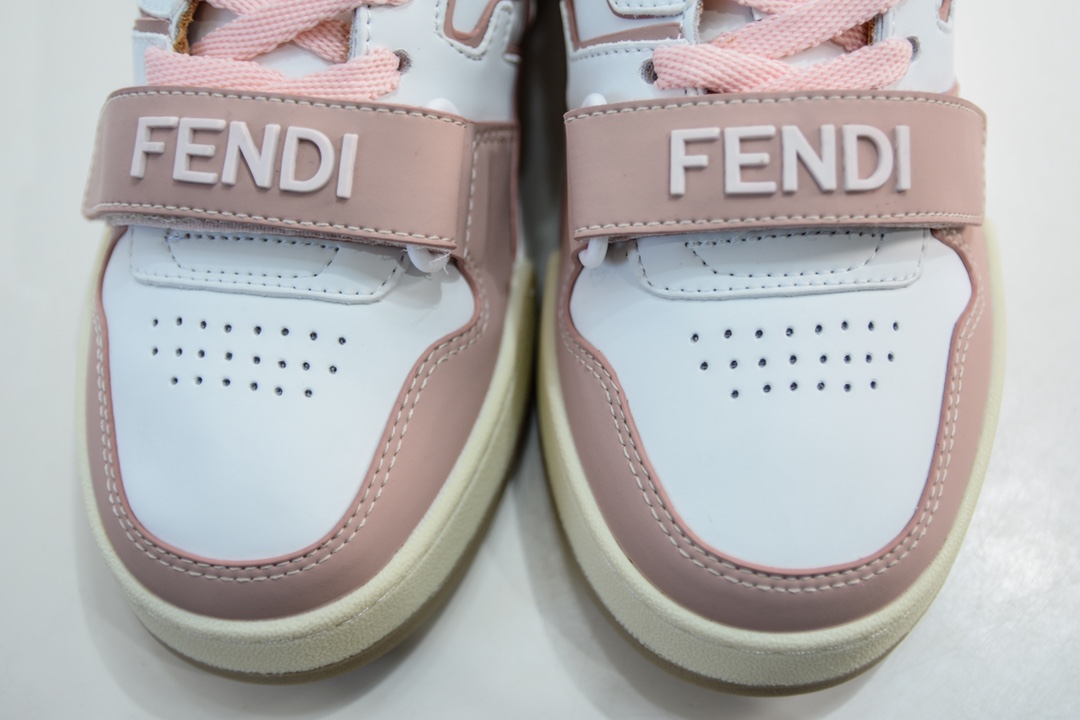 Top-quality pure original Fendi Velcro low-top sneakers