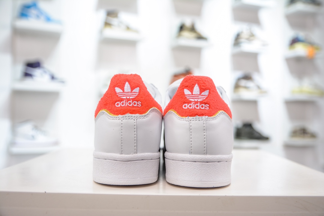 150 Adidas   Originals Superstar 经典复古贝壳头板鞋  HQ1939