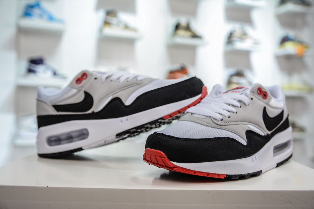 180 Nike  Air Max 1 初代复古气垫慢跑鞋  DQ3989-101