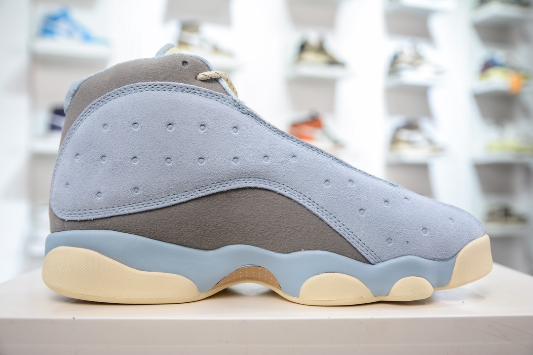 300 Solefly x Air Jordan AJ13 Retro 浅蓝色 DX5763-100