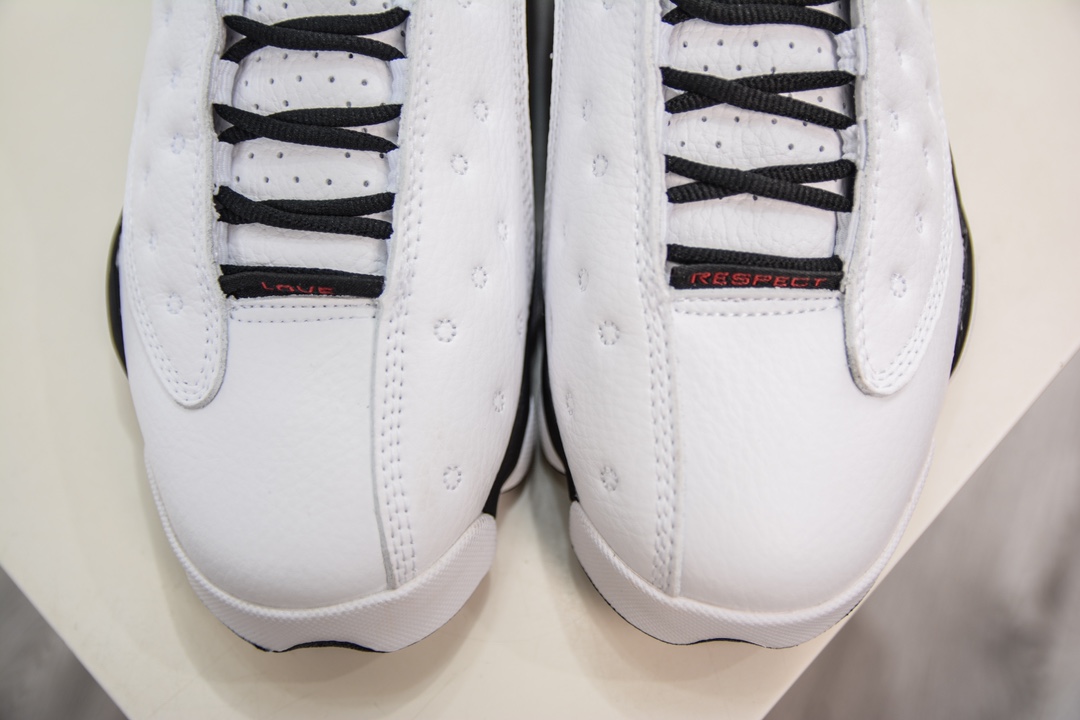 300 Air Jordan AJ13 Retro 黑白慈善 888164-112