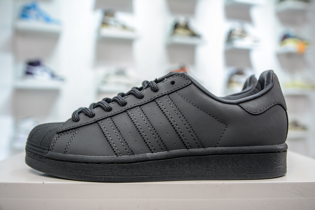 150 Adidas   Originals Superstar 经典复古贝壳头板鞋 GZ4830