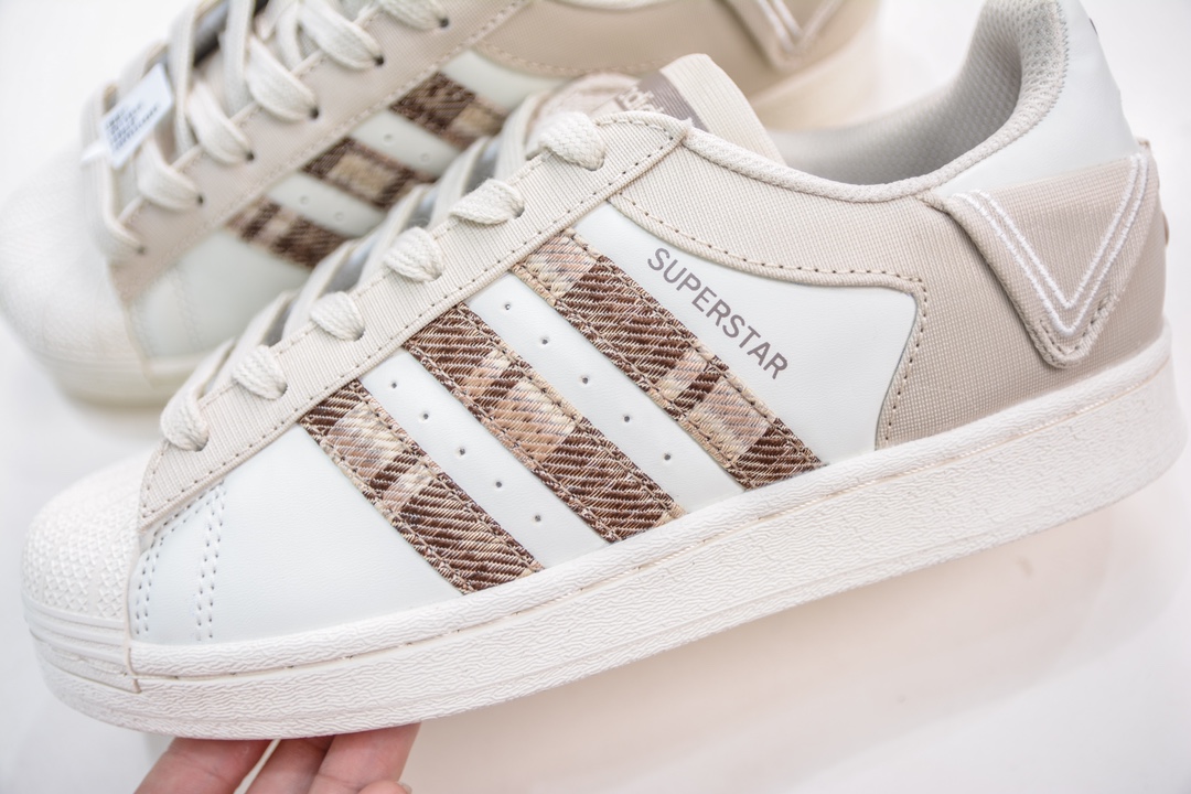 150 Adidas   Originals Superstar 经典复古贝壳头板鞋 IG3004