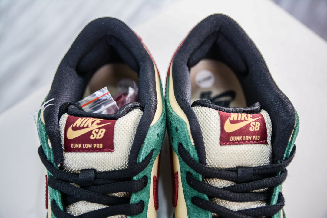 210 T版 史诗级性价比 NIKE SB Dunk Low Pro "Vegas Gold"白绿酒红 304292-700