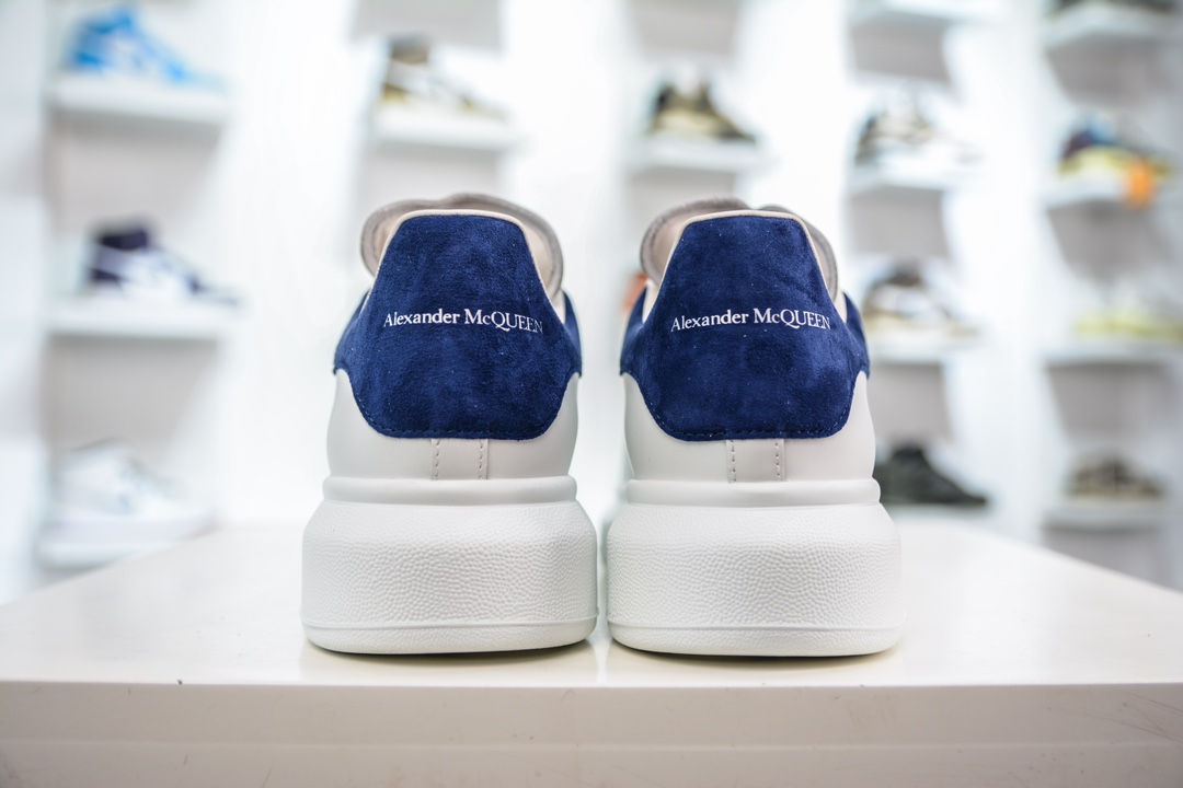 480 麦昆Alexander McQueen Oversized Sneakers 低帮时装厚底休闲运动小白板鞋