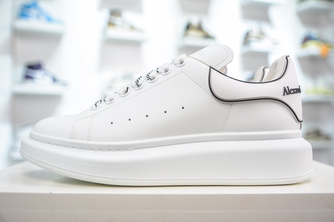 480 麦昆Alexander McQueen Oversized Sneakers 低帮时装厚底休闲运动小白板鞋