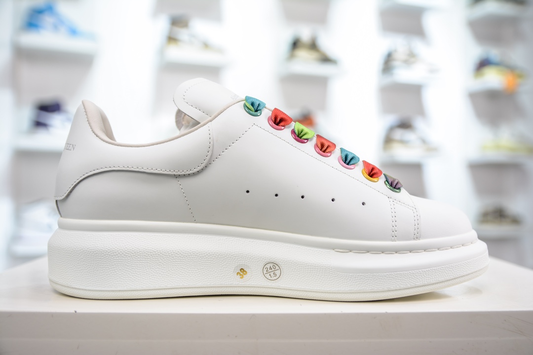 Guangdong top-grade pure original McQueen low-top thick-soled sneakers white pure white tail rainbow shoelaces