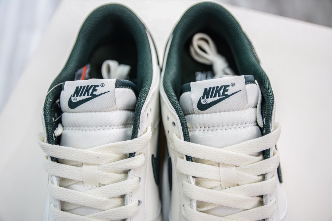 Nike SB Dunk Low Beige Dark Green Hook FQ8080-133