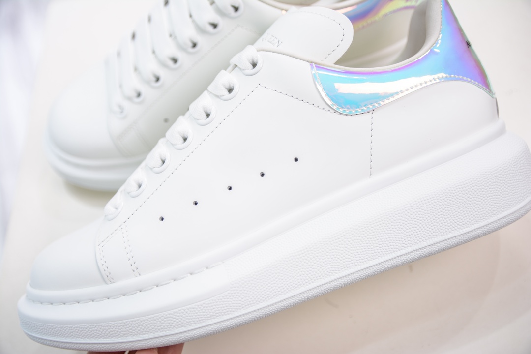 Guangdong top-grade pure original McQueen low-top thick-soled sneakers white laser tail long turn tongue version