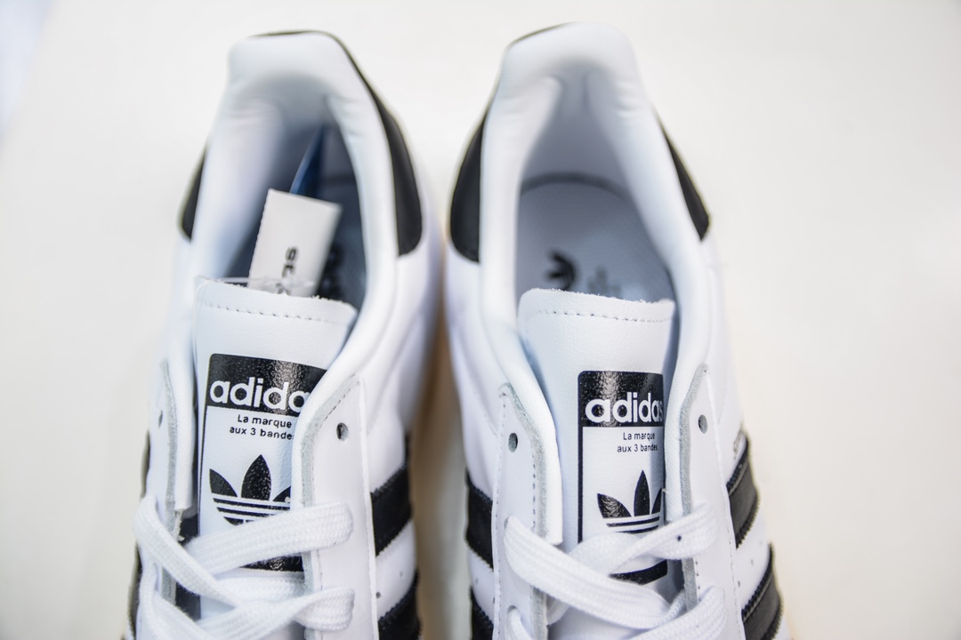 190 Adidas   Originals Superatar 白黑做旧大底贝壳头 HQ2468