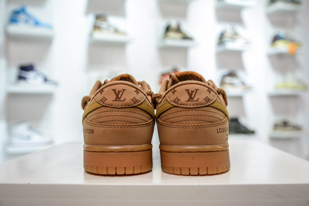 300 Nike SB Dunk Low x Louis Vuitton 小麦绑带LV印花 FC1688-141