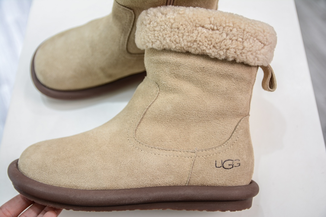 UGG curly thin-soled snow boots