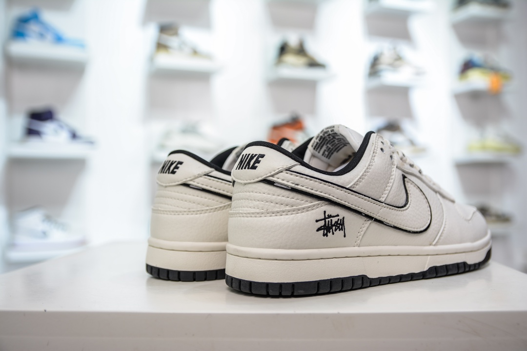 Nike SB Dunk Low x Stussy White and Black JH5812-910