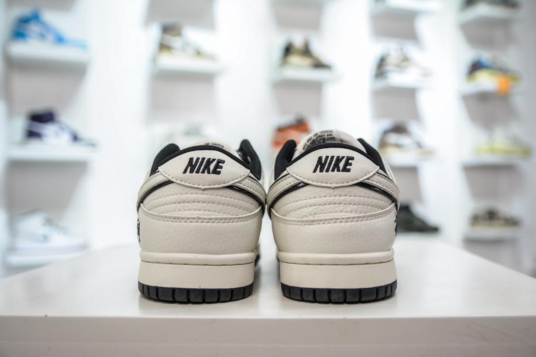 Nike SB Dunk Low x Stussy White and Black JH5812-910