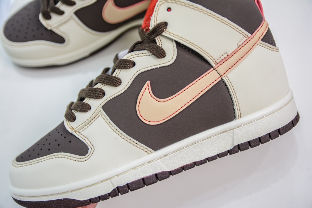 Nike Dunk High SE Beige Brown Recently a pair of Cockroach color Dunk High was exposed FB8892-200