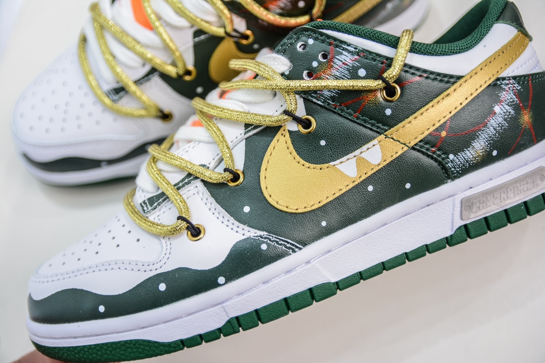 Nike Dunk Low Panda Prank-Christmas Christmas Tree Green and Yellow SB Lace-up Low-top Casual Sneakers DD1391-300