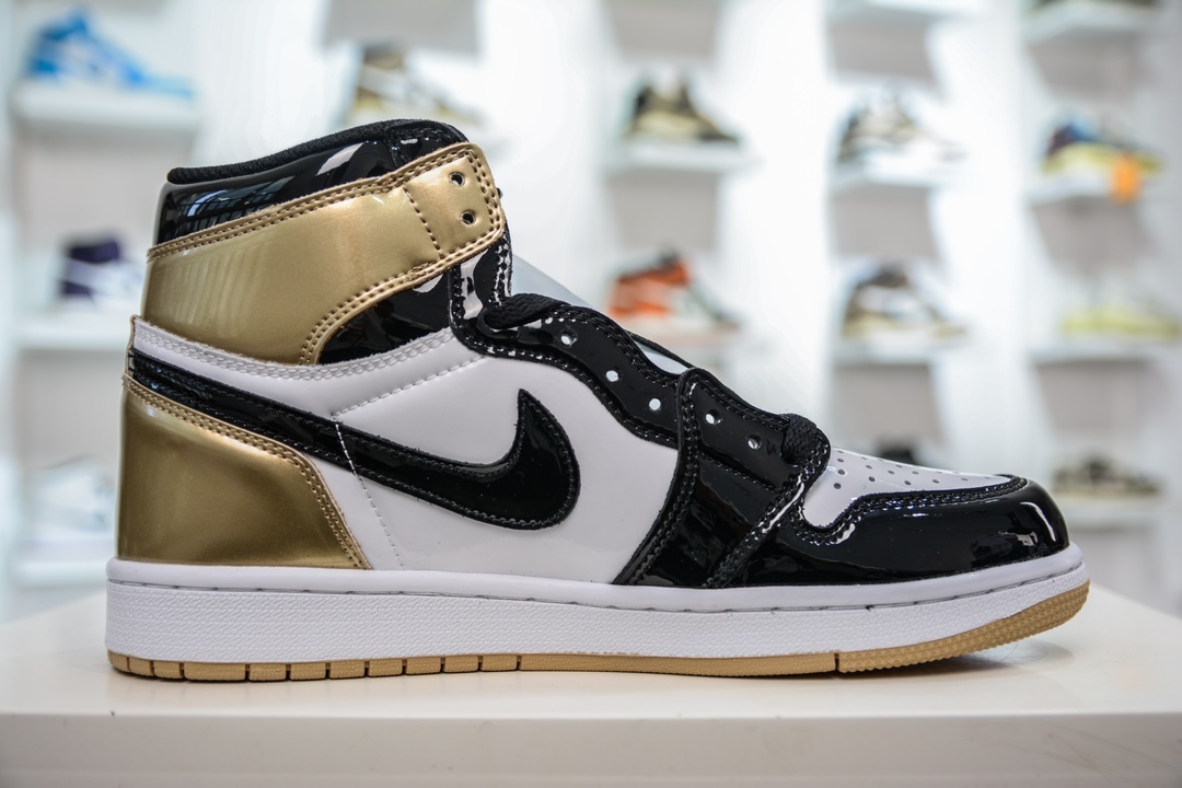 Air Jordan AJ1 ComplexCon Gold Top 3 Black and Gold 861428-001