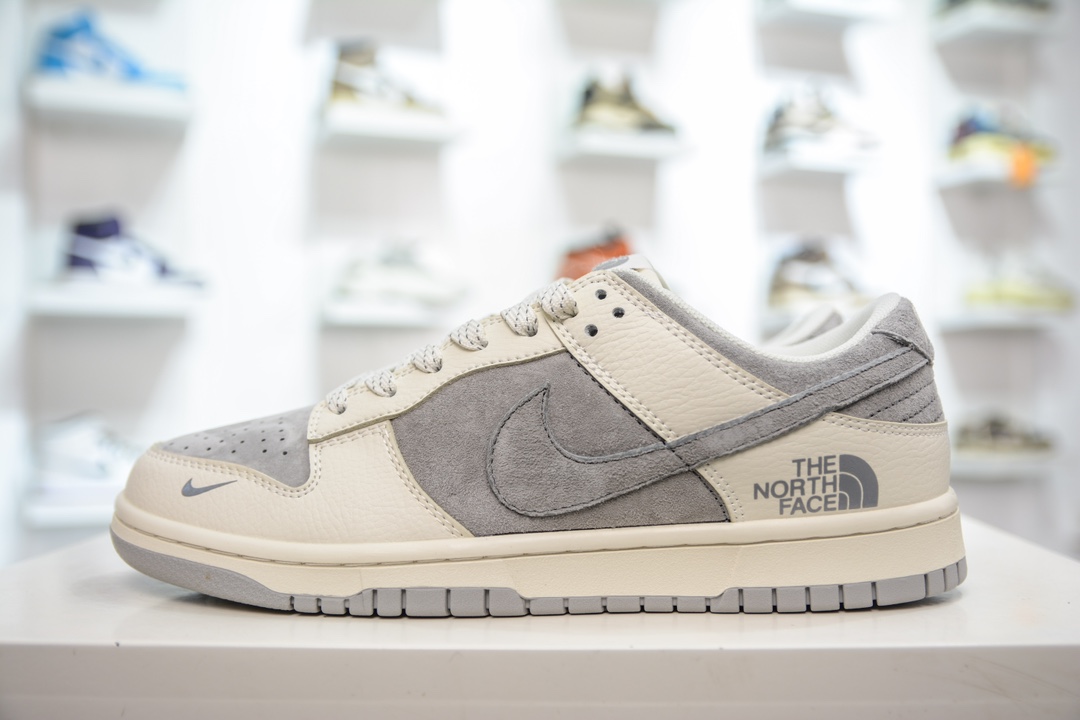 Nike SB Dunk Low“北面联名——米灰翻毛” 周年高端定制低帮休闲板鞋 XD6188-020