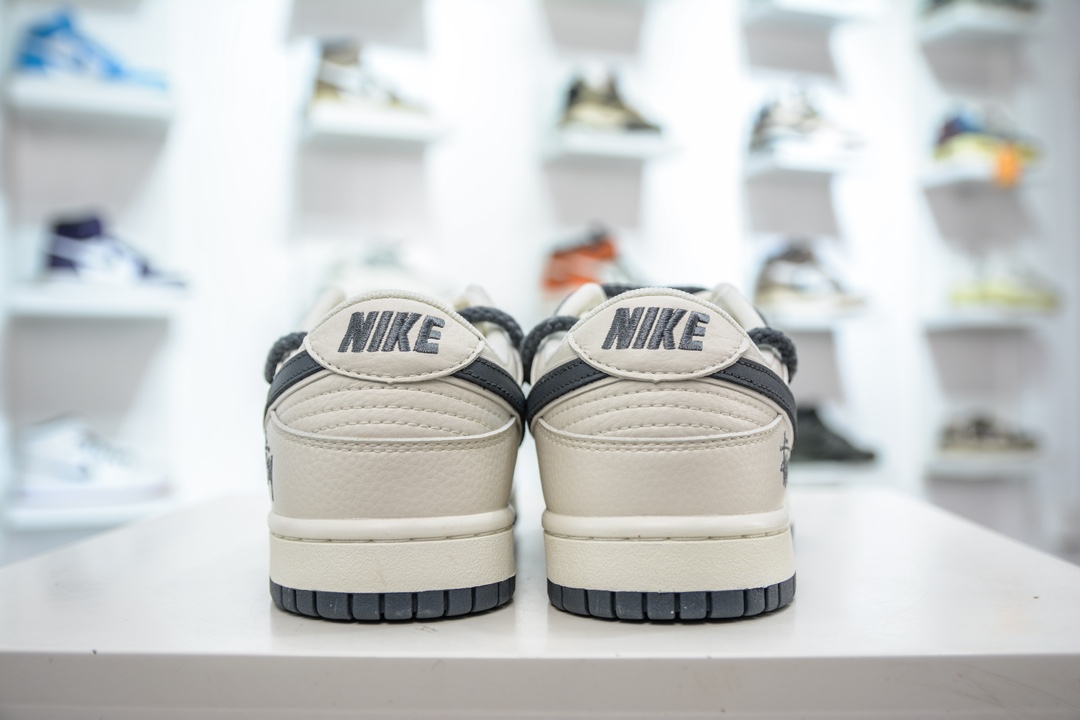 300 Nike SB Dunk Low“斯图西联名——米白灰” 周年高端定制  FC1688-140