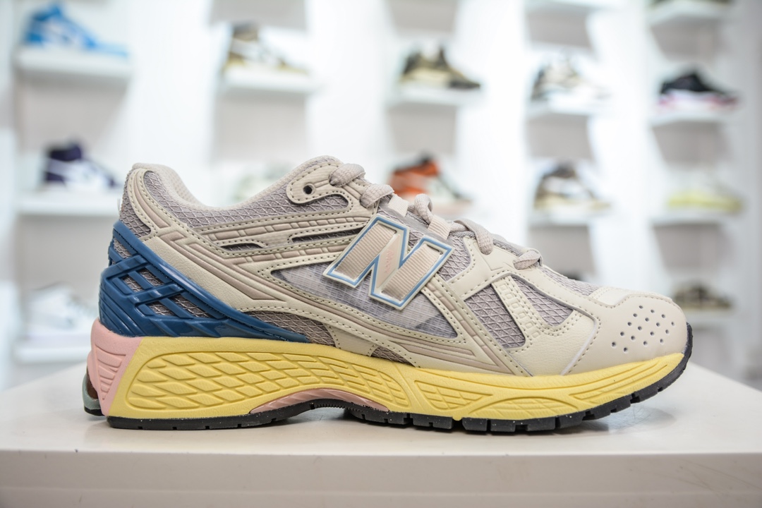 200 T版纯原 Auralee × New Balance NB 1906R 防滑耐磨低帮跑步鞋 M1906NC