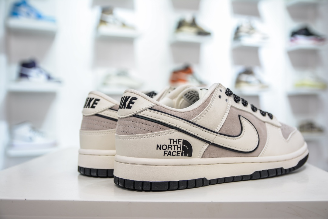 270 Nike SB Dunk Low“北面联名——灰猪八满天星” 低帮休闲板鞋 FC2025-303