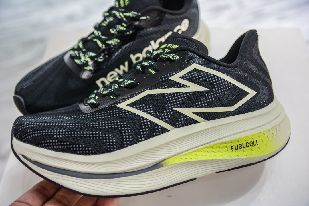 220 New Balance FuelCell 新百伦NB系列超轻量化低帮休闲运动慢跑鞋 MRCXBK3