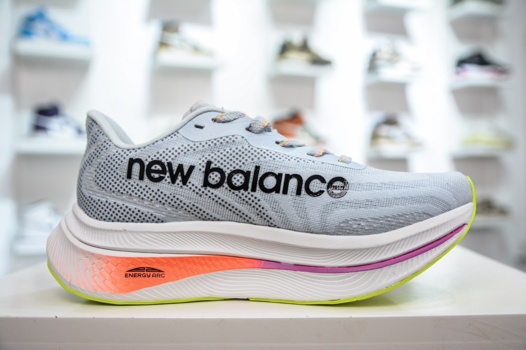 220 New Balance FuelCell 新百伦NB系列超轻量化低帮休闲运动慢跑鞋 WRCXLG3