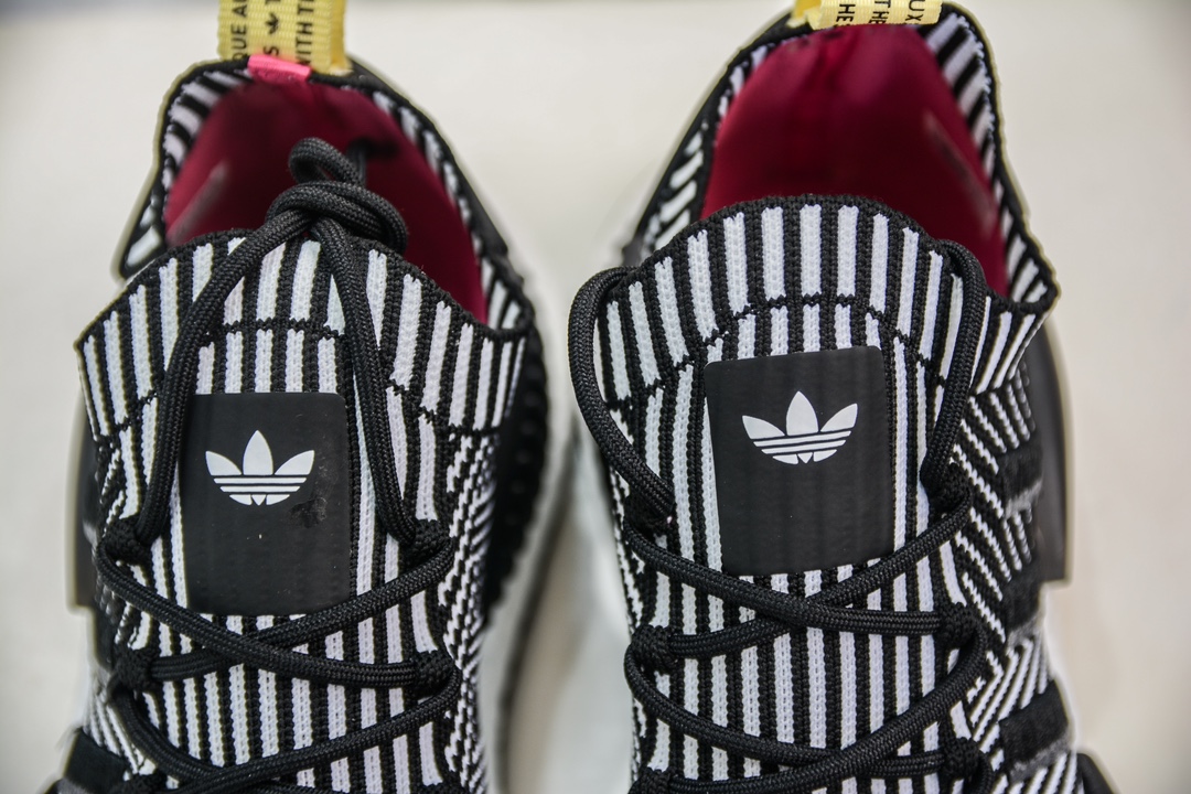 220  Adidas Originals NMD V3 Boost 百搭单品 爆米花缓震跑鞋  IE9594