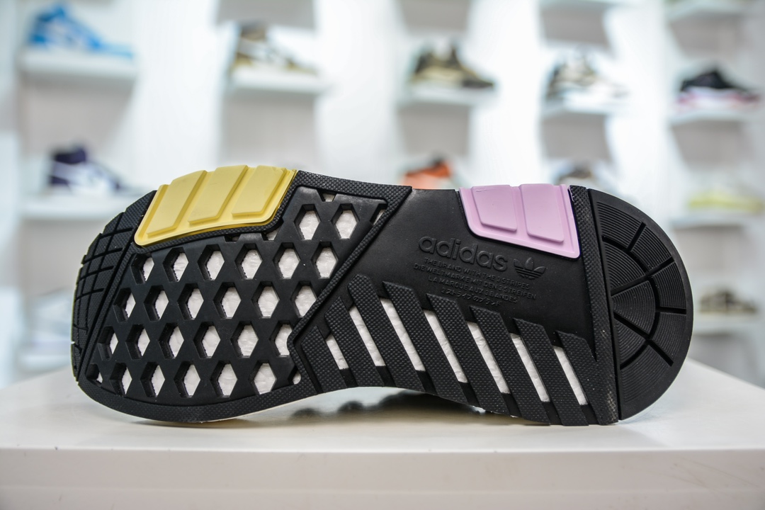 220  Adidas Originals NMD V3 Boost 百搭单品 爆米花缓震跑鞋  IE9594