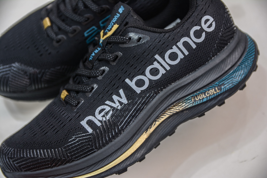 210  New Balance NB FuelCell SuperComp Trail 轻盈跑鞋  MTMOR58F