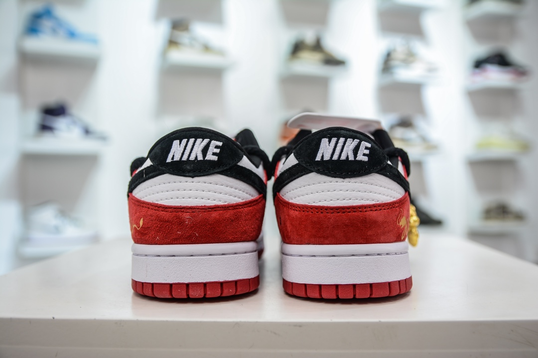 300 LV x Nike Dunk Low 龙年限定 黑勾鸿运当头  SJ2068-231