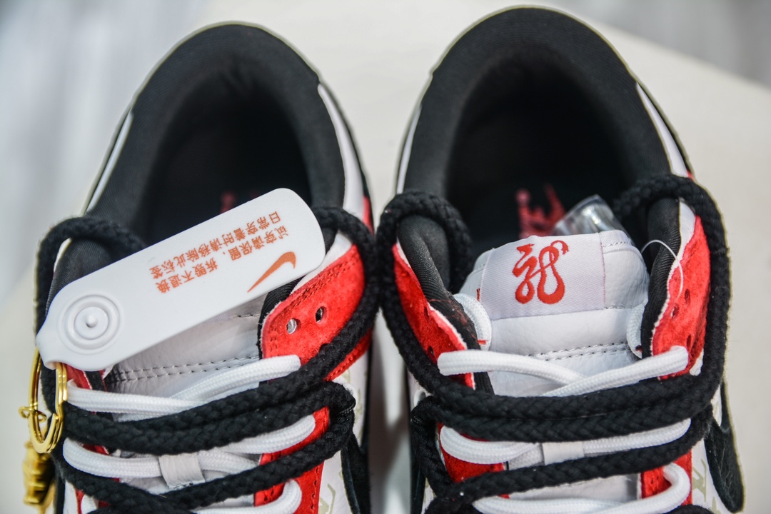 300 LV x Nike Dunk Low 龙年限定 黑勾鸿运当头  SJ2068-231