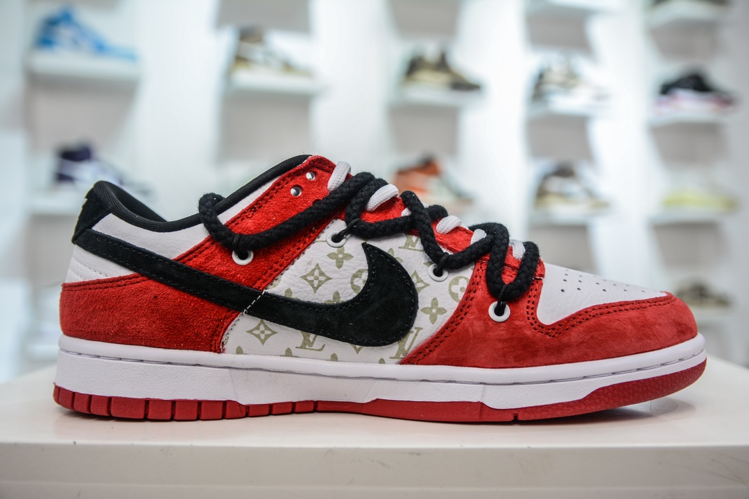 300 LV x Nike Dunk Low 龙年限定 黑勾鸿运当头  SJ2068-231