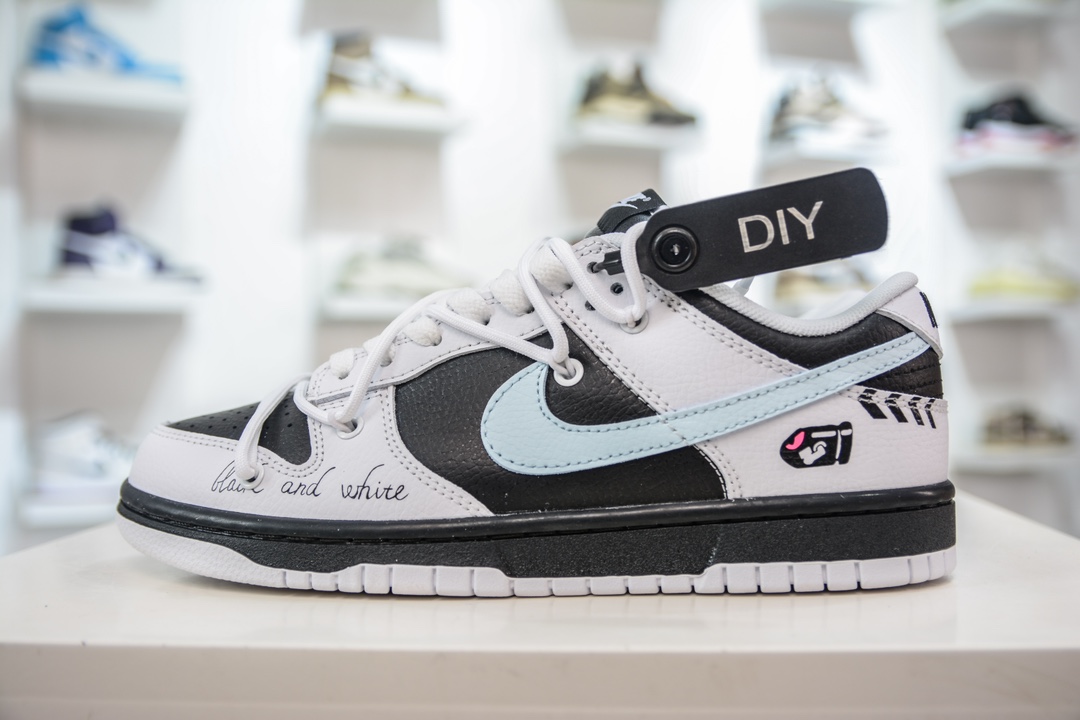 240 Nike Dunk Low Reverse Panda 黑白 FD9064-011