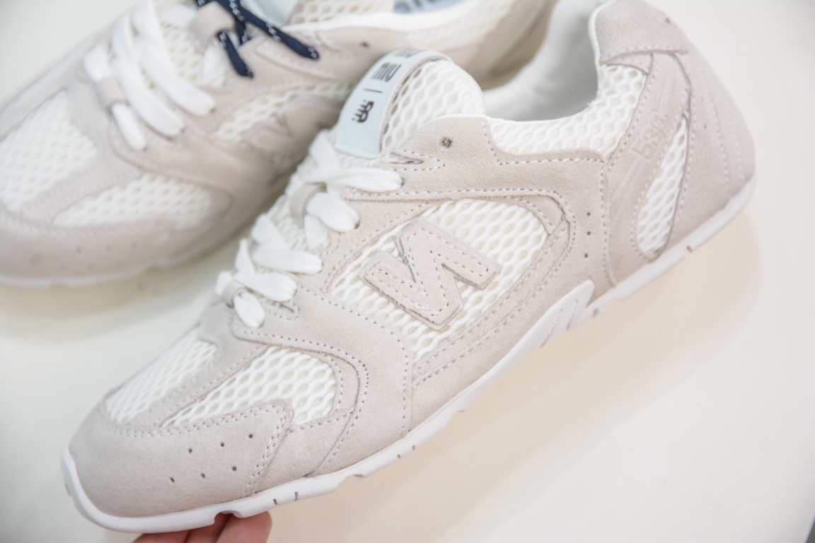 220 New Balance x Miumiu 缪缪联名 24s联名款运动鞋 ECAP523059B