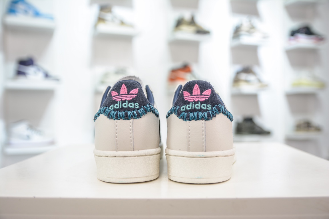 180 阮菲菲FeiFei Ruan x Adidas Originals Superstar"Chinese New Year"经典板鞋“皮革米白靛蓝缝线” ID1139