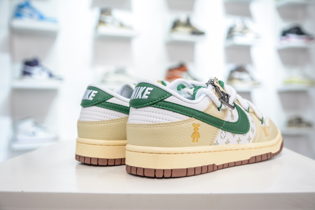 300 LV x Nike Dunk Low 米黄绿暴力熊 SJ2068-246