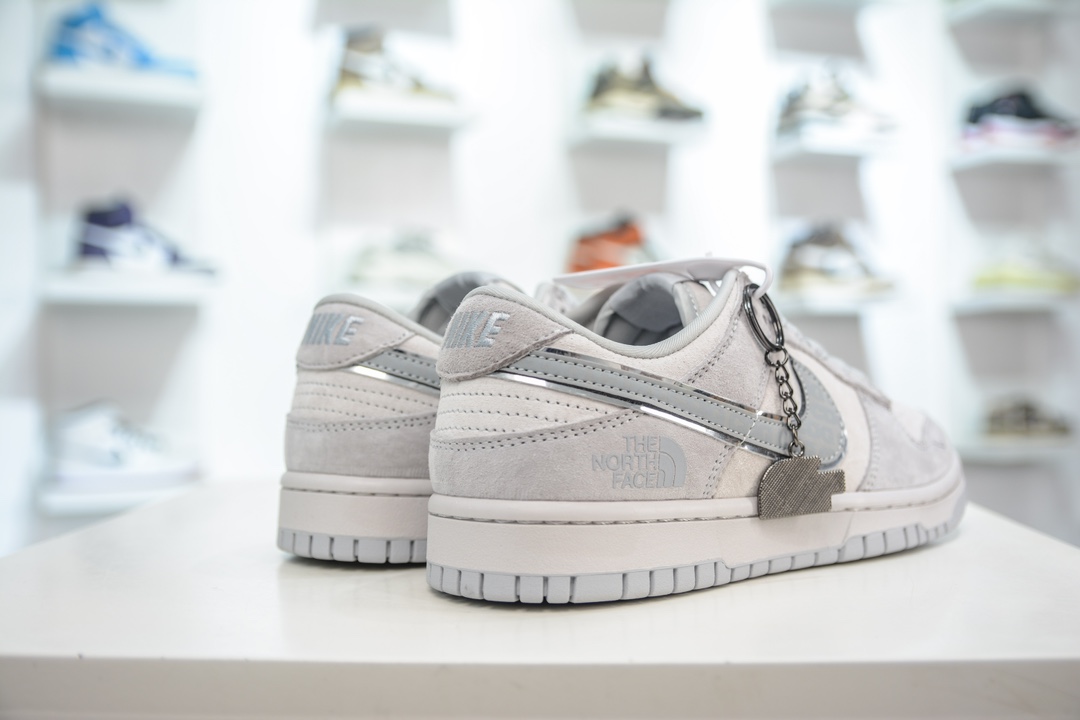 300 The North Face x Nike Dunk Low CDG 浅灰 DQ1098-338