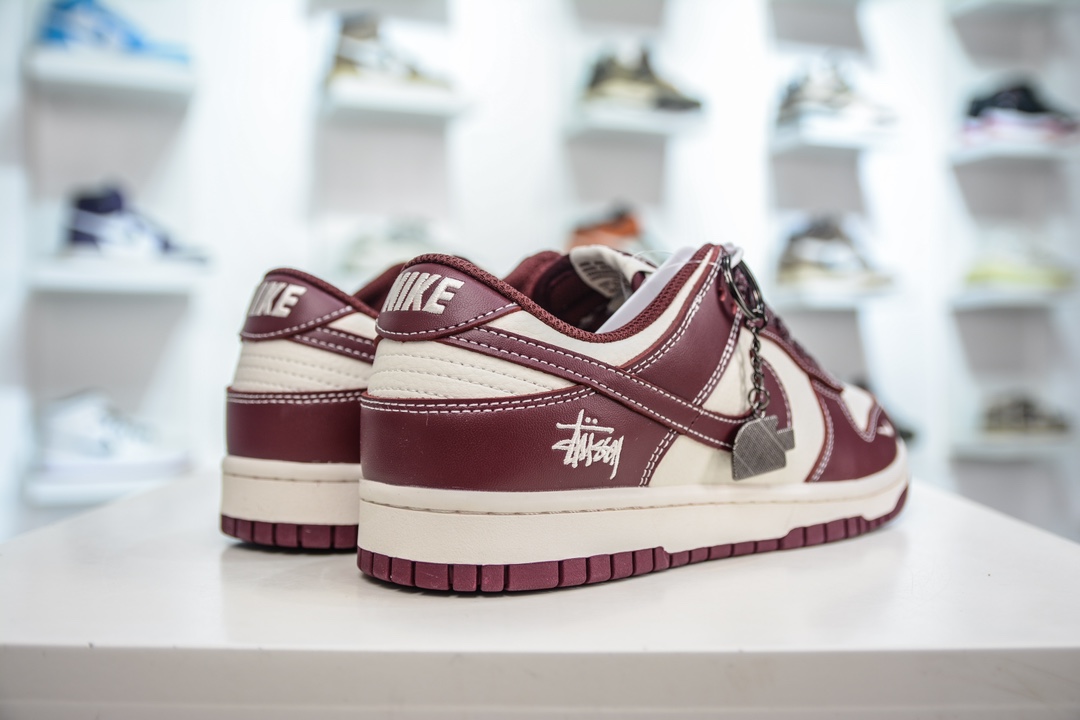 280 Stussy x Nike Dunk Low 斯图西 酒红满天星 BB9898-001