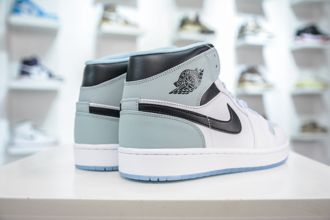 220 原装Air Jordan 1 Mid 中帮篮球鞋 DV1308-104
