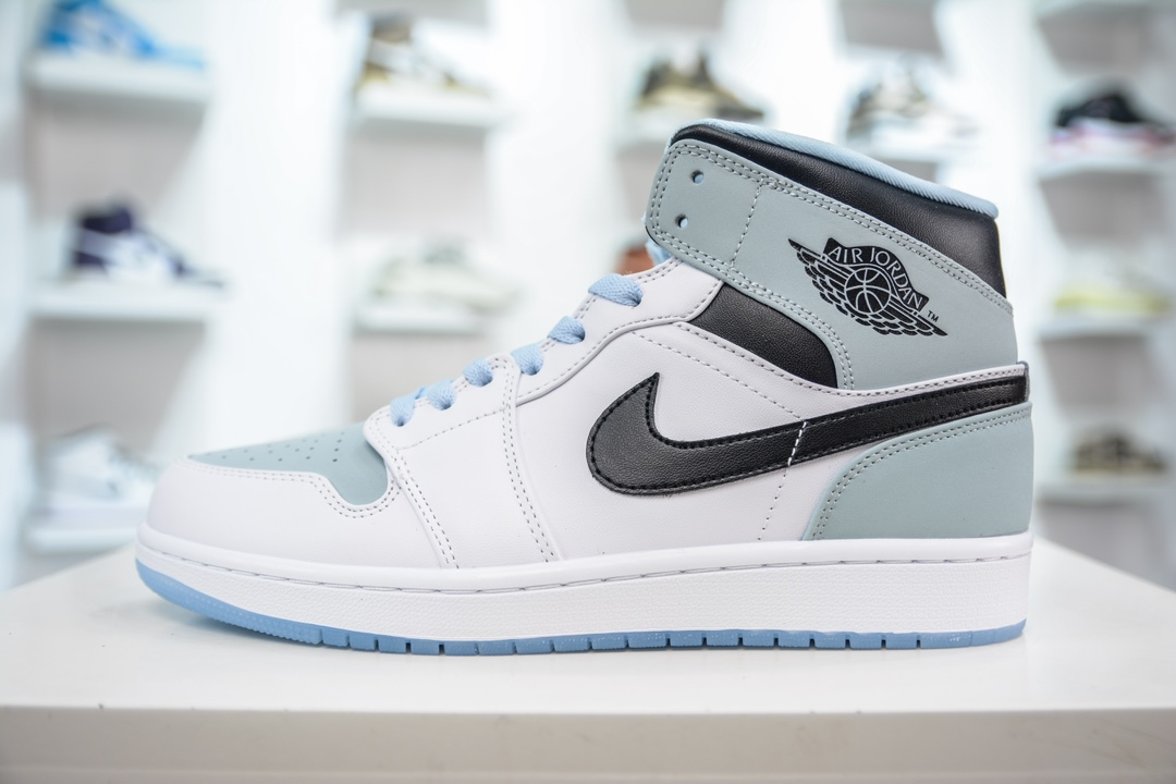 220 原装Air Jordan 1 Mid 中帮篮球鞋 DV1308-104